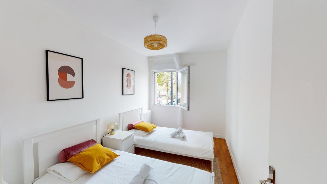 Apartamento Live Like A Local Stylish 2Br With Balcony & Parking Saint-Denis  Exterior foto