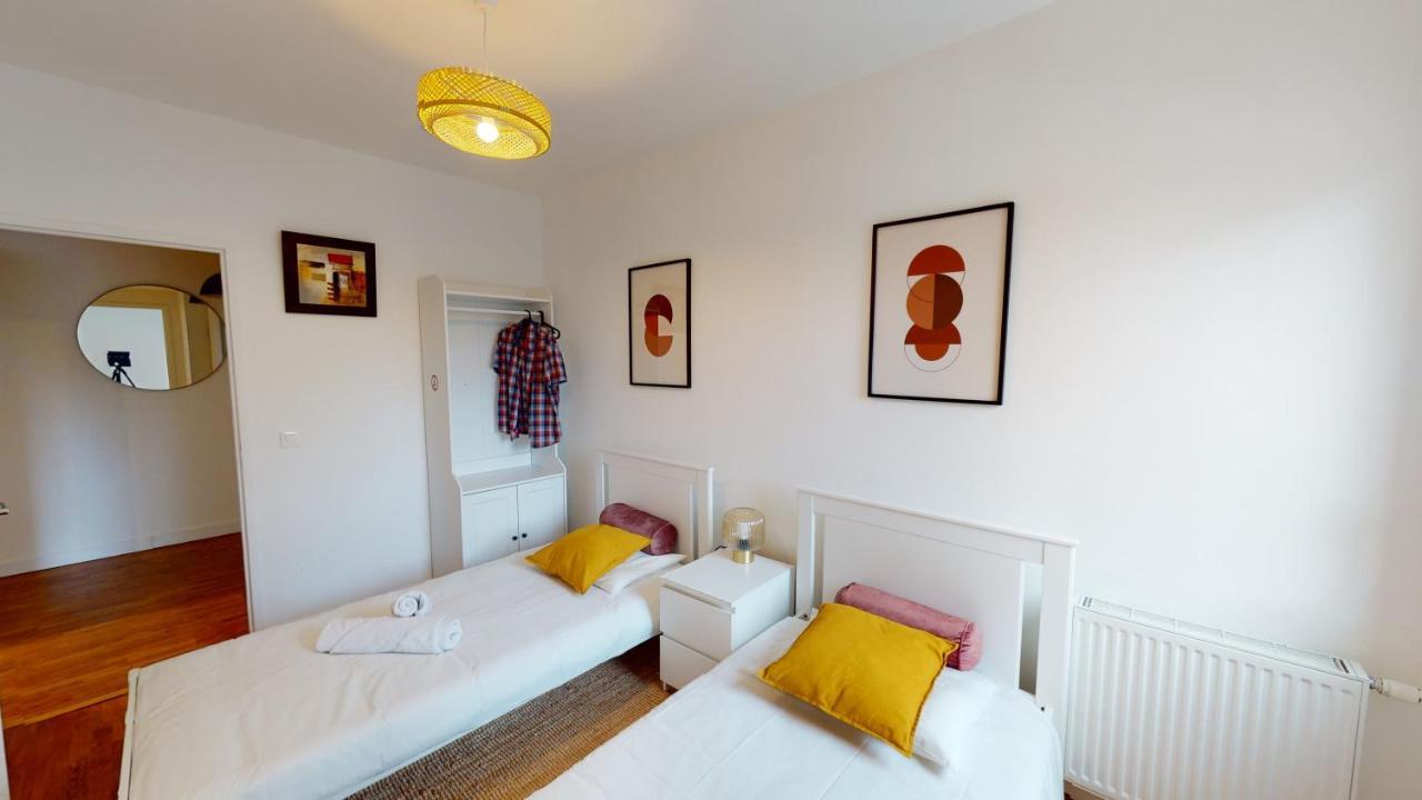 Apartamento Live Like A Local Stylish 2Br With Balcony & Parking Saint-Denis  Exterior foto