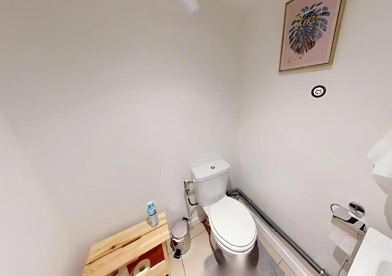 Apartamento Live Like A Local Stylish 2Br With Balcony & Parking Saint-Denis  Exterior foto